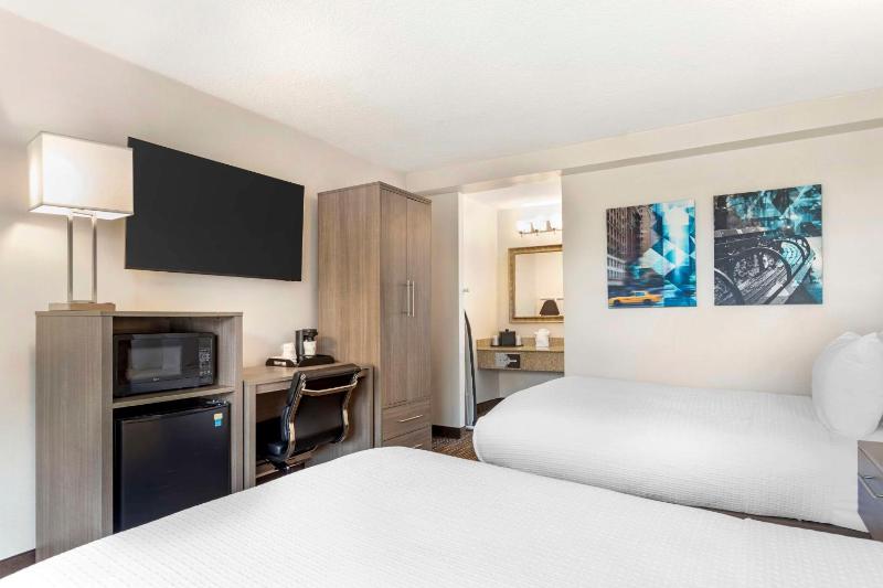 Double Room with Two Double Beds - Non-Smoking image 1