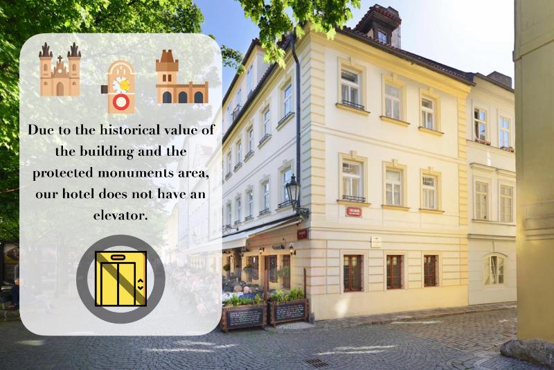 Charles Bridge View Suite image 4