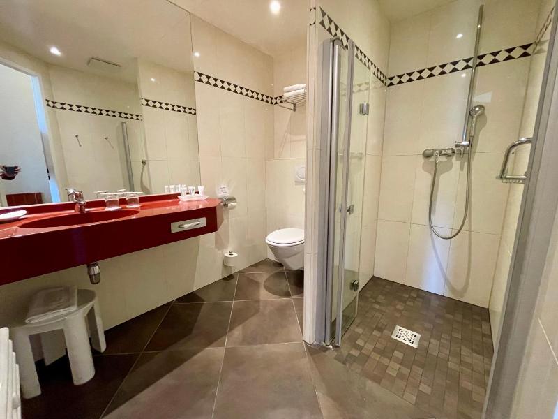Double Room with Land View image 3