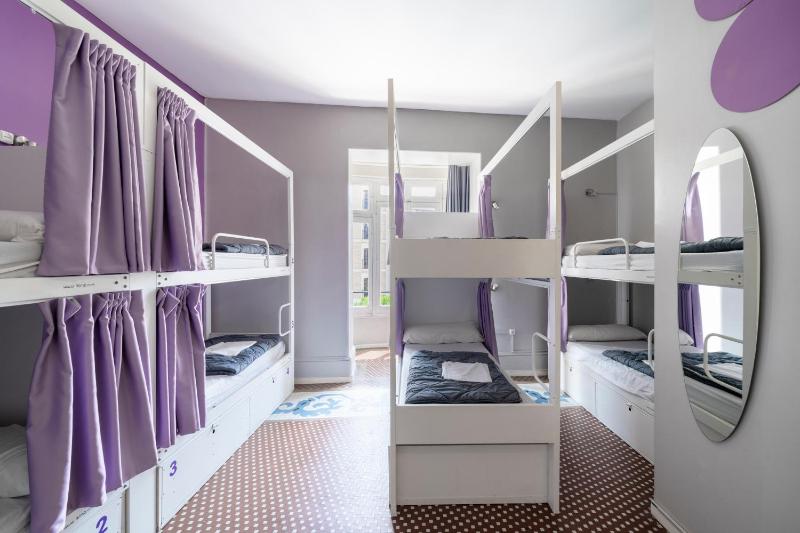 1 Bed in an 8-Bed Mixed Dorm image 4