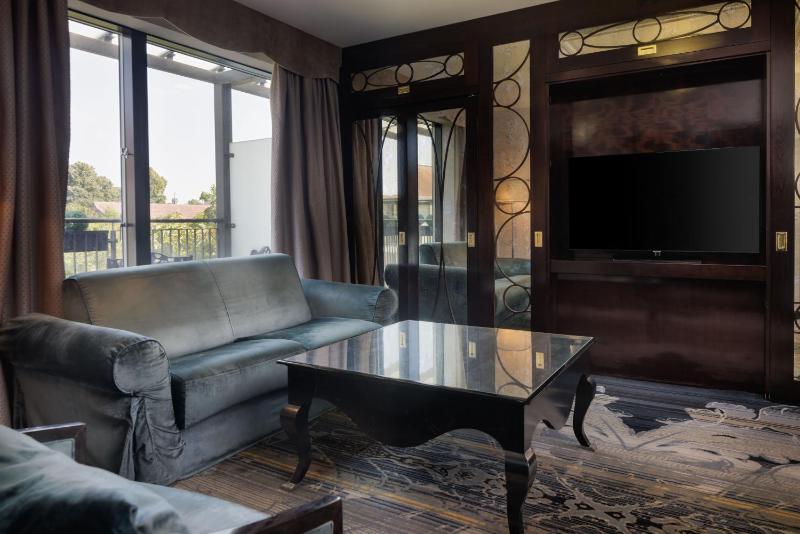 King Junior Suite image 4