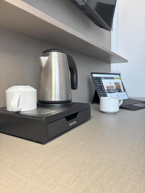 Standard Queen Room image 1