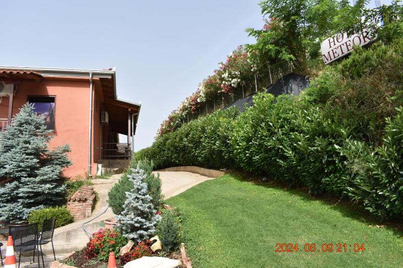 Double Room with Balcony image 2