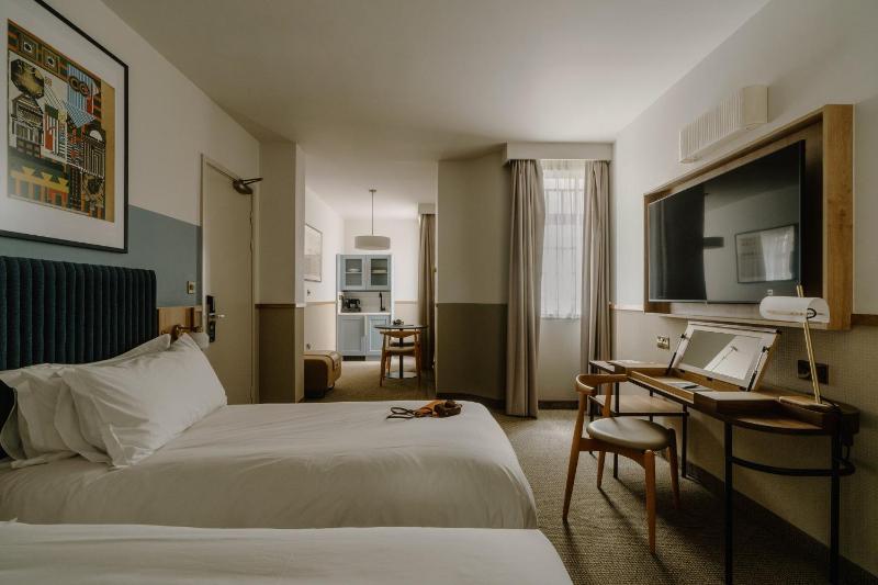 Superior Queen Room image 1