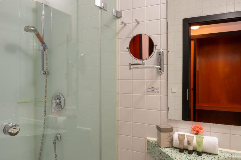 Double Room image 2