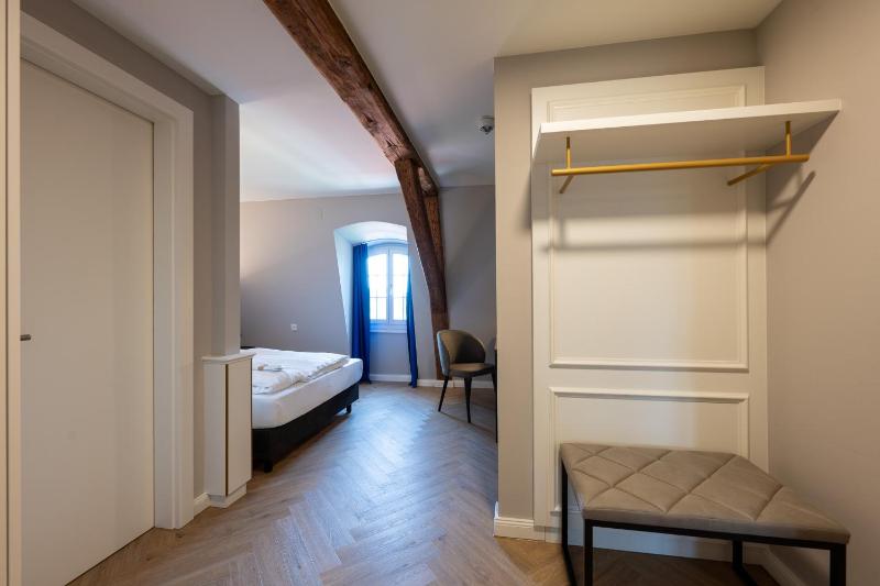 Deluxe Single Room image 3