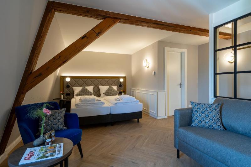 Deluxe Double Room image 1