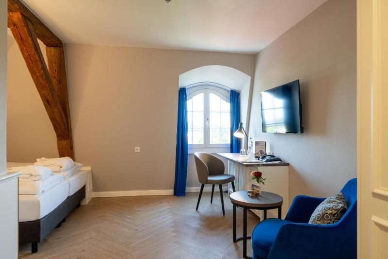 Deluxe Double Room image 4
