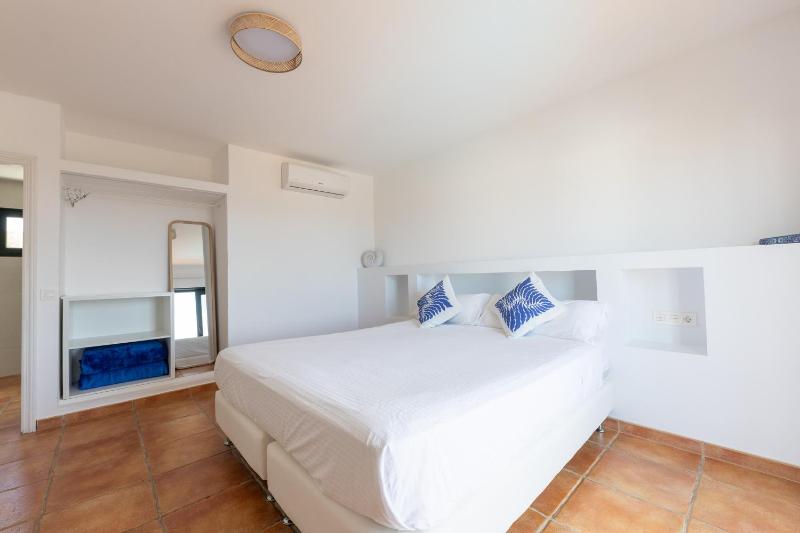 Superior Double Room image 3