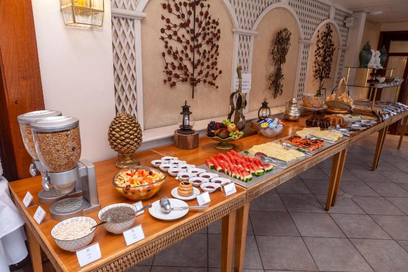 Le Suisse Elegance Hotel - image 8