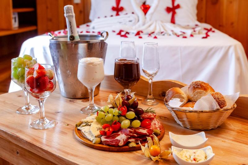 Le Suisse Elegance Hotel - image 22