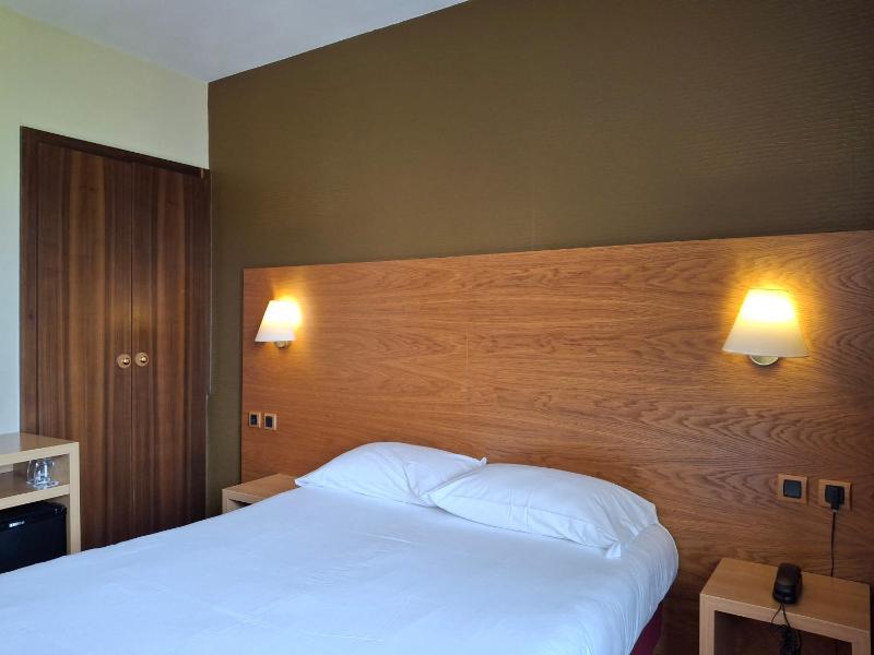 Classic Room image 3