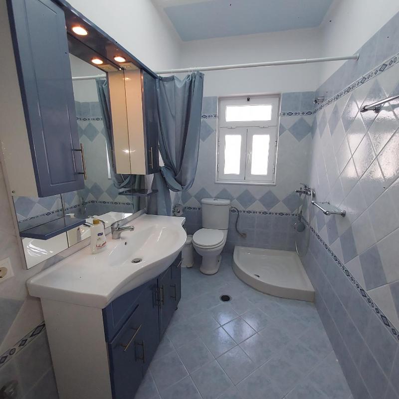 Big house in Saranda - image 4