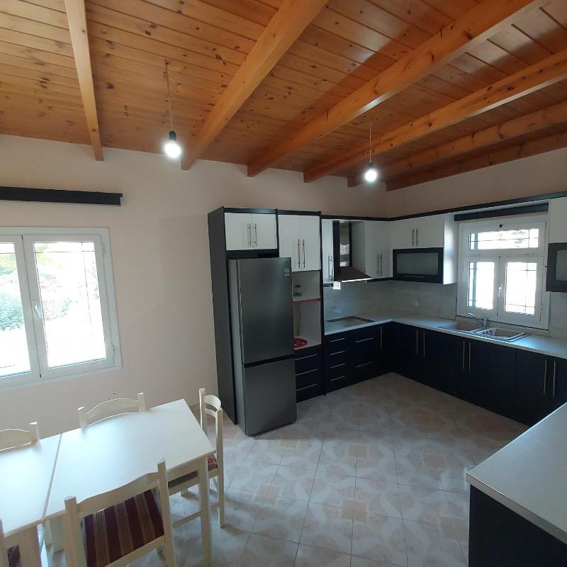Big house in Saranda - image 6