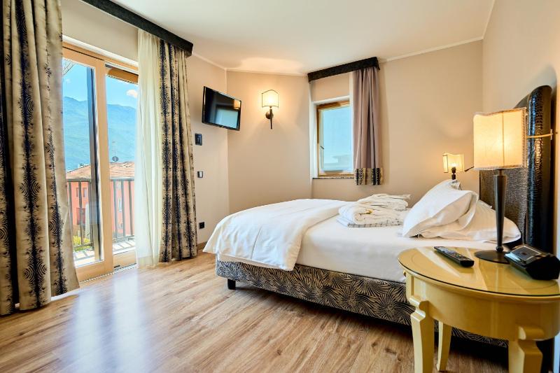 Suite with Sauna image 4
