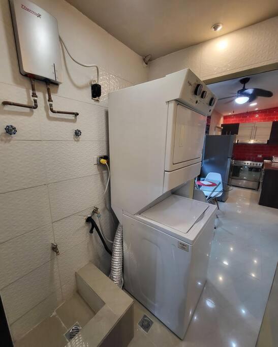 55-9 Hermoso y completo apartamento de 2 recámaras - image 8