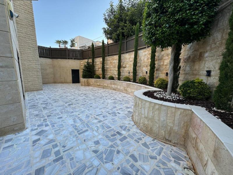 2 En-suite Rooms Central & Garden Terrace - image 12