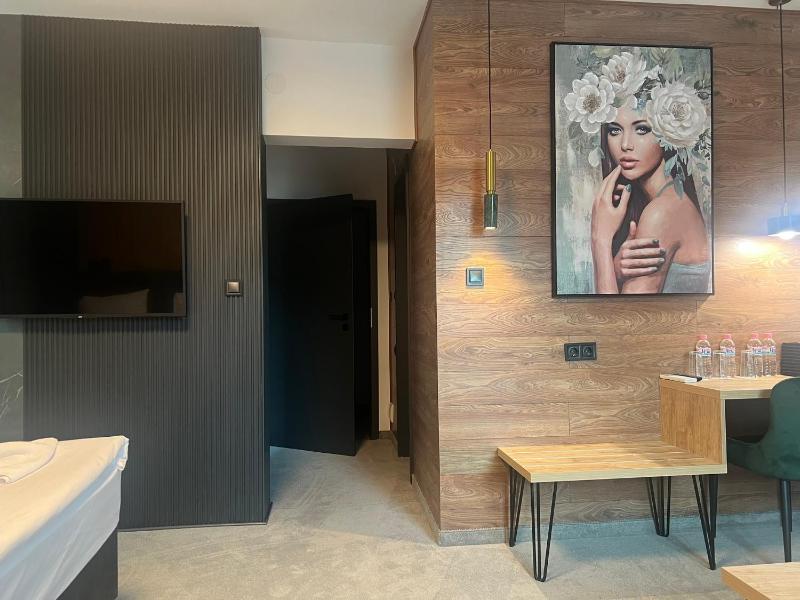 Suite with Balcony (3 Adults) image 1