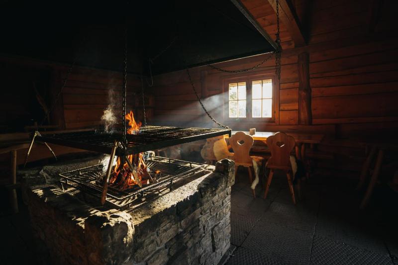 Two-Bedroom Chalet image 4