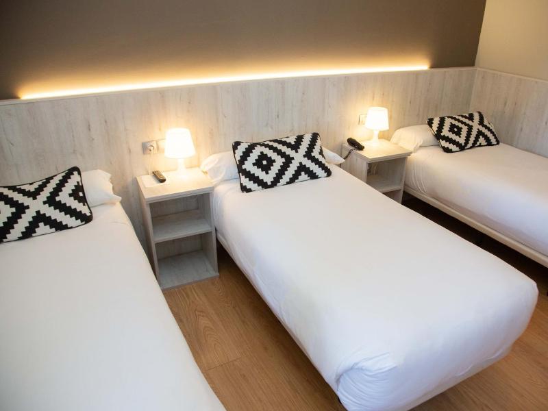 Triple Room image 3