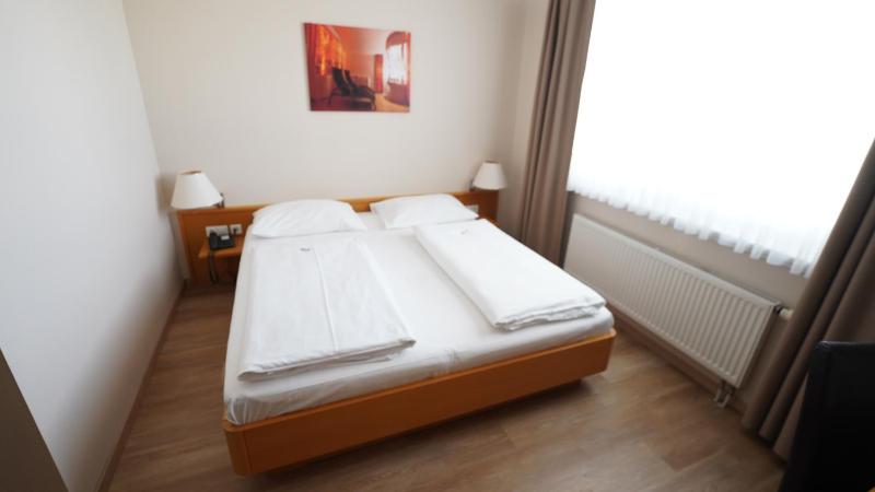 Economy Double Room image 1