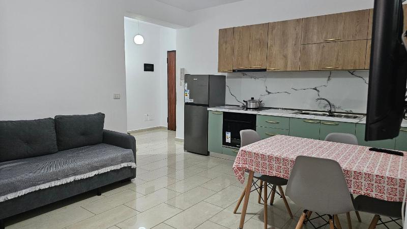 Golden apartament - image 1