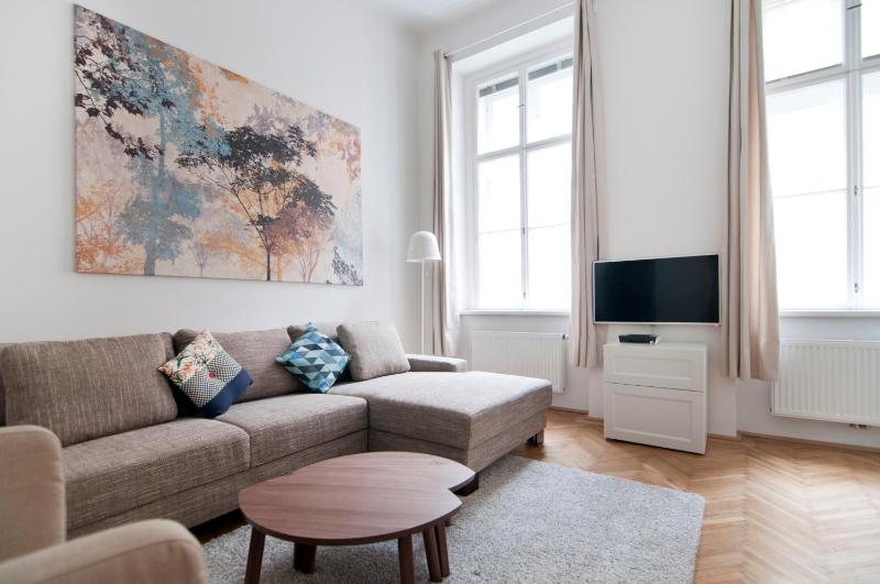 HeyMi Apartments Oper - image 3