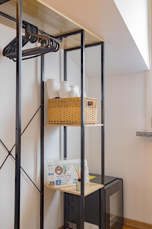 Double Room image 3