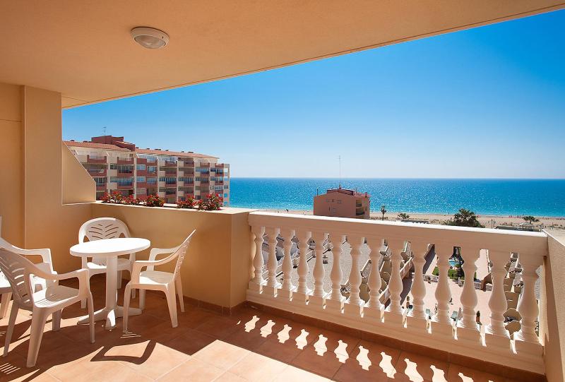 Loft with Sea View and Terrace (2 Adults) image 1