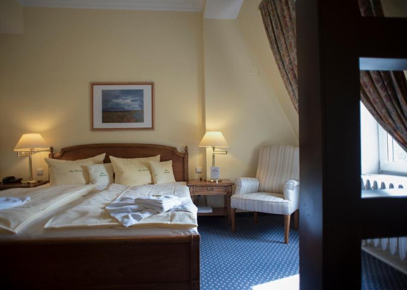 Budget Double Room image 4