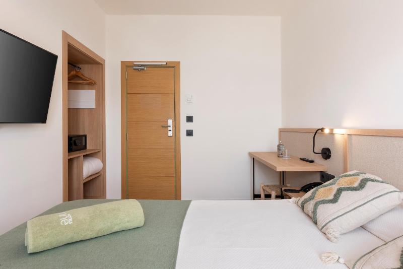 Superior Single Room - Unlimited Brunch image 4