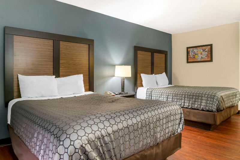 Double Room with Two Double Beds - Non-Smoking image 3