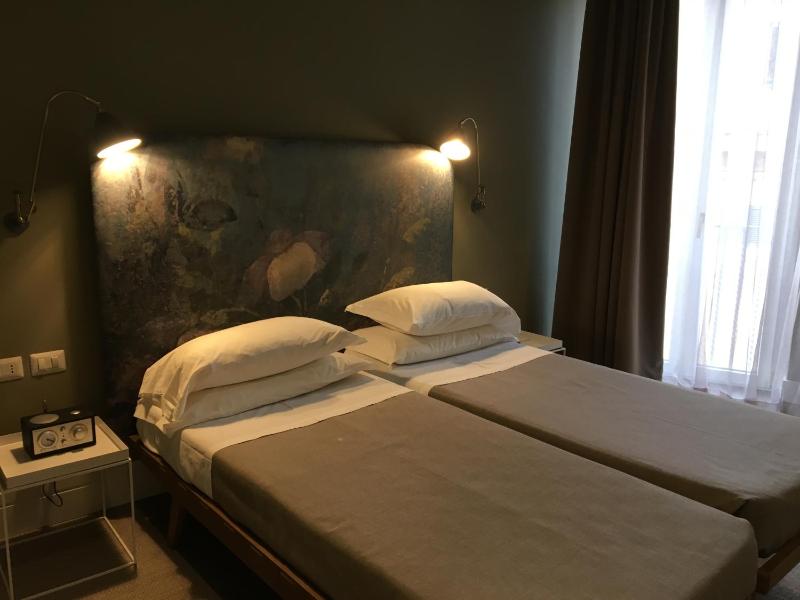 Club Double Room image 4