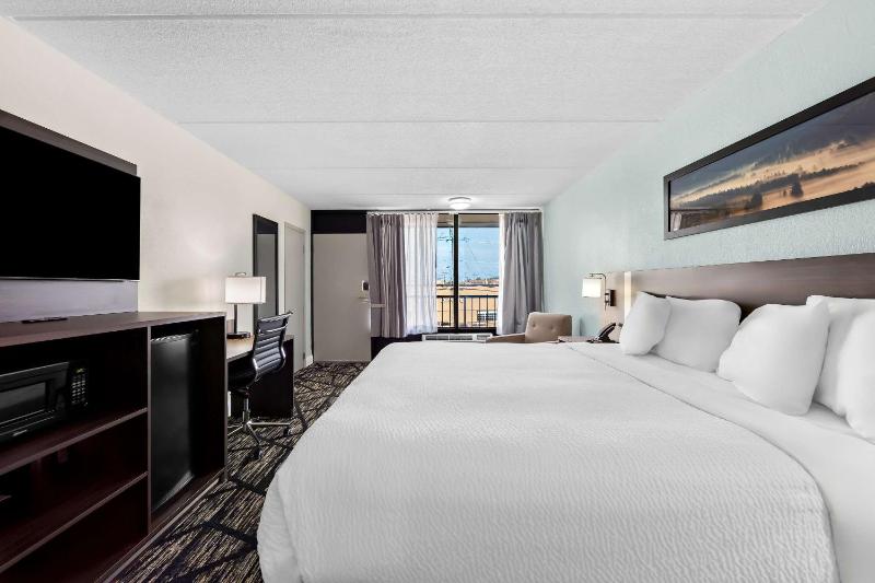 Clarion Inn & Suites near the Leconte Center Pigeon Forge - image 19
