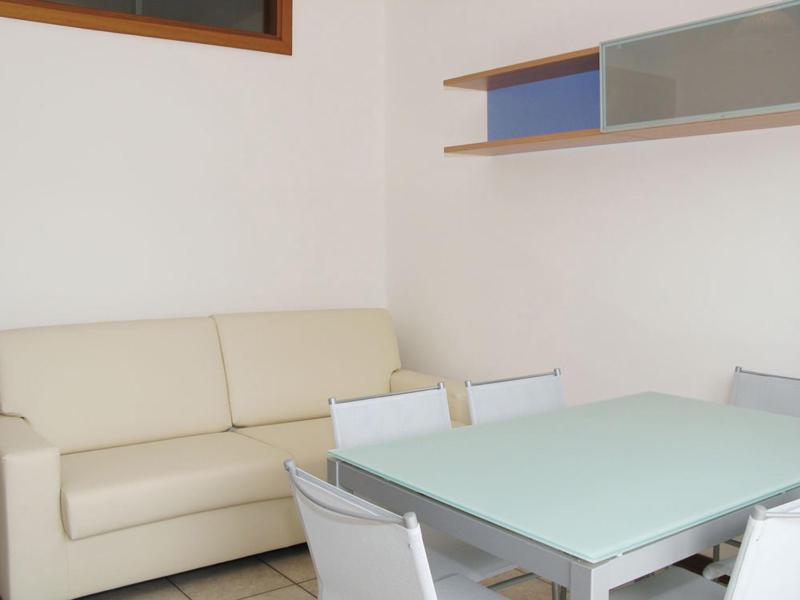 Two-Bedroom Apartment with Sea View image 4