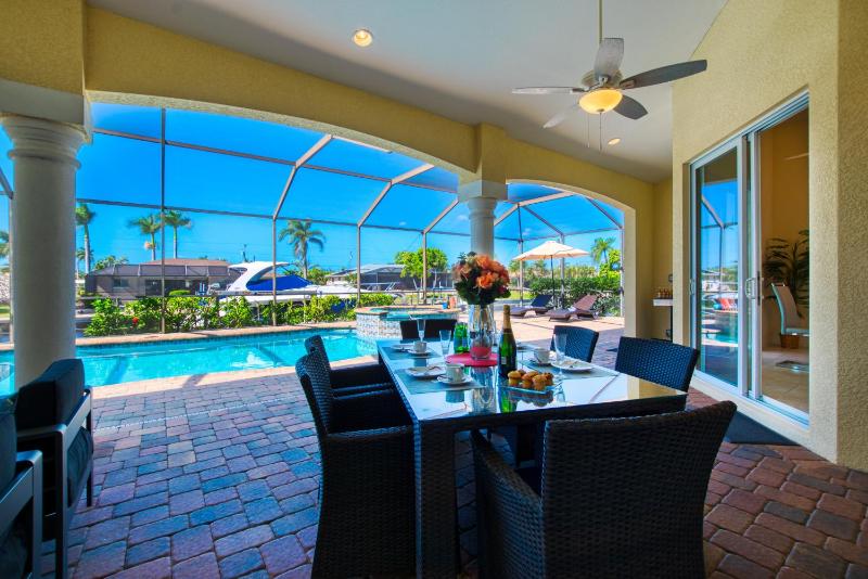 VILLA CALLA - 3 BEDS - 45 BATHS - 6 GUESTS - GULF ACCESS & POOL/SPA - INCL.10% OFF BOAT RENTAL - image 12