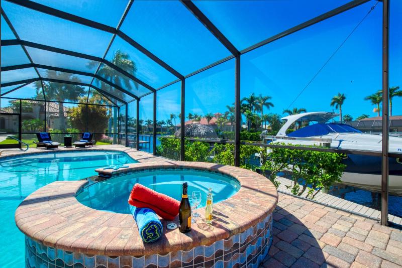 VILLA CALLA - 3 BEDS - 45 BATHS - 6 GUESTS - GULF ACCESS & POOL/SPA - INCL.10% OFF BOAT RENTAL - image 13