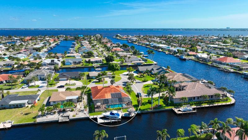 VILLA CALLA - 3 BEDS - 45 BATHS - 6 GUESTS - GULF ACCESS & POOL/SPA - INCL.10% OFF BOAT RENTAL - image 2