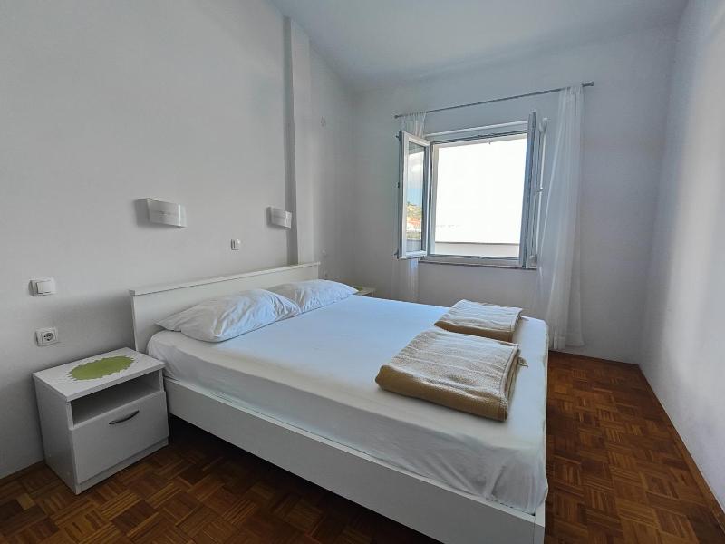 Two-Bedroom Apartment with Terrace and Sea View image 4