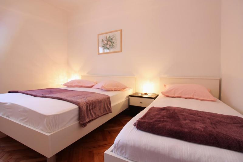 One-Bedroom Apartment with Terrace image 3