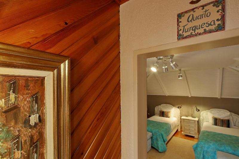 Twin Room image 2