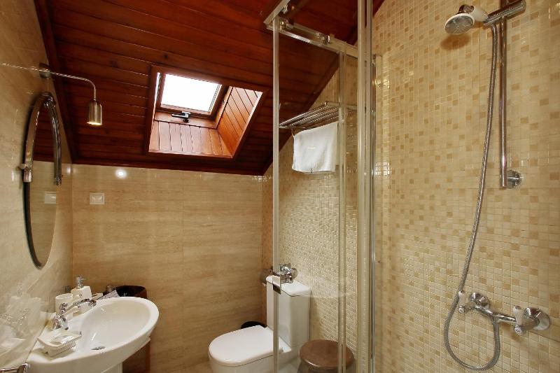 Double Room with Sofa Bed image 4