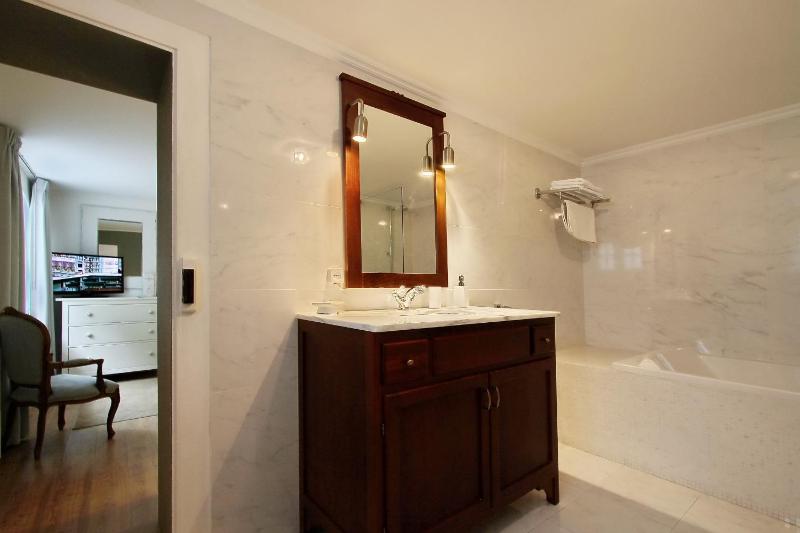 Suite image 4