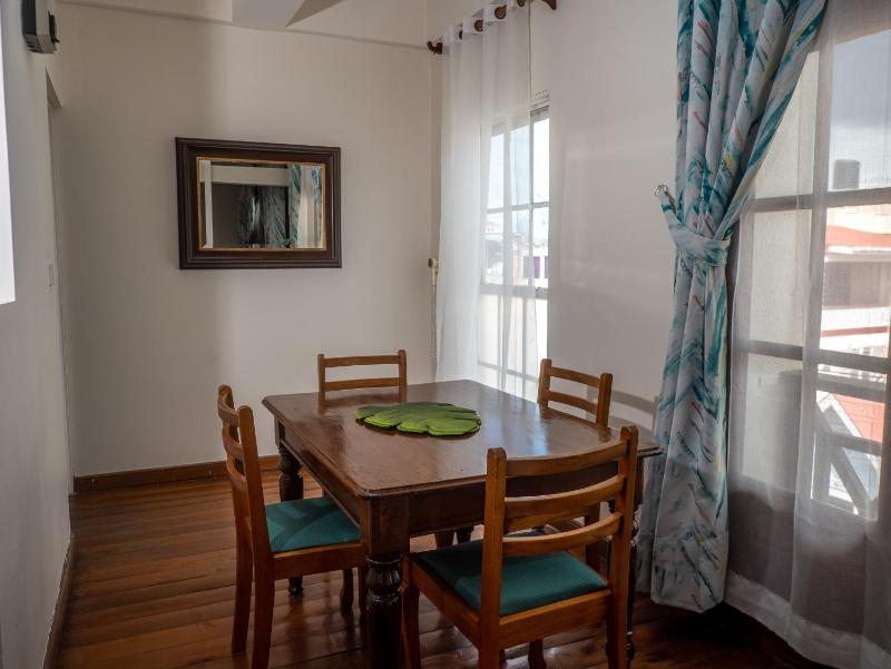 Sutton Place Hotel - image 8