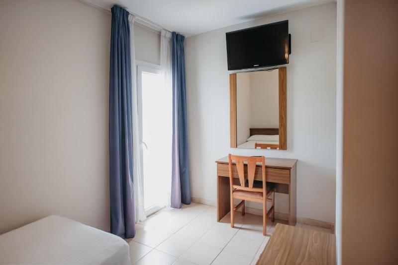 Single Room with Balcony image 1