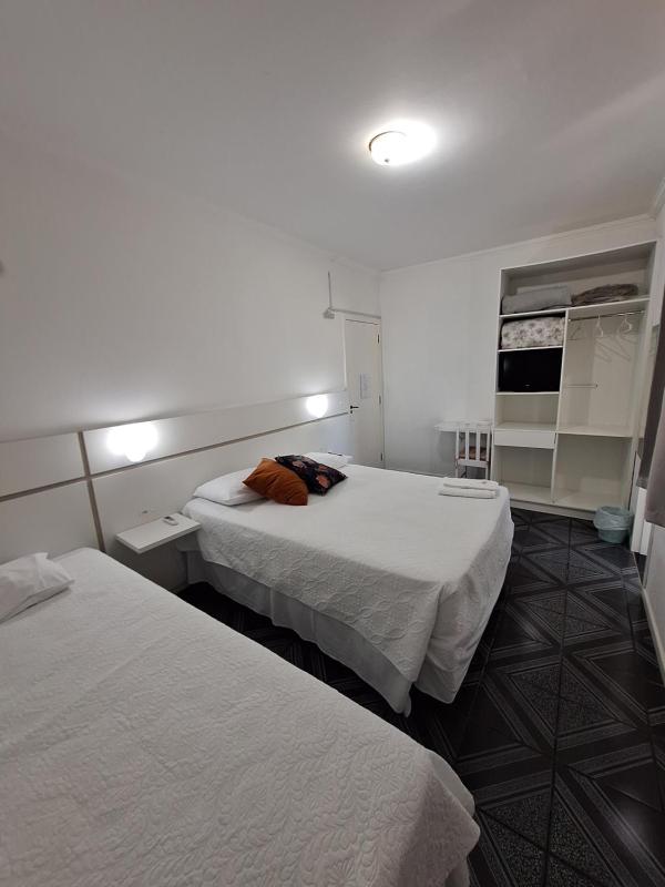 Hotel Hospedagem Palhoça com piscina - image 35