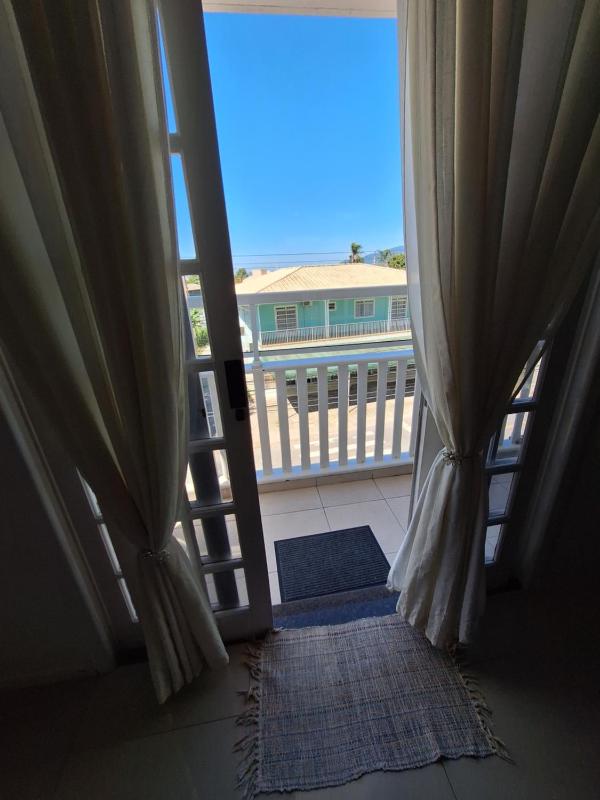 Hotel Hospedagem Palhoça com piscina - image 11