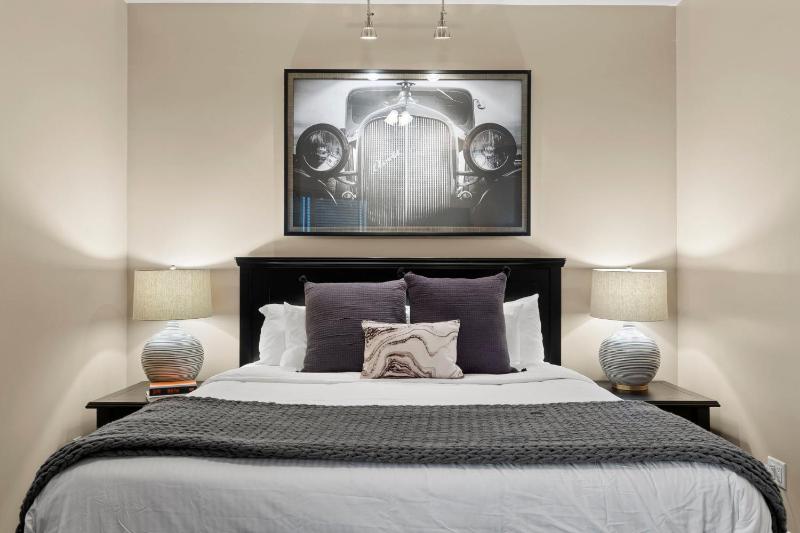The Debonair Derby by PaseoHomesAZ with Heated Pool - image 26