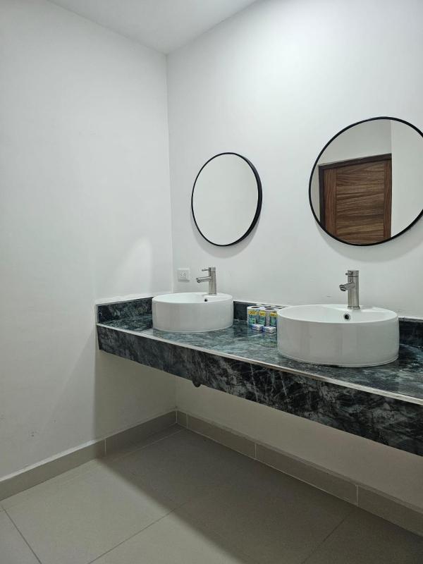 HOTEL PLAZA - image 12