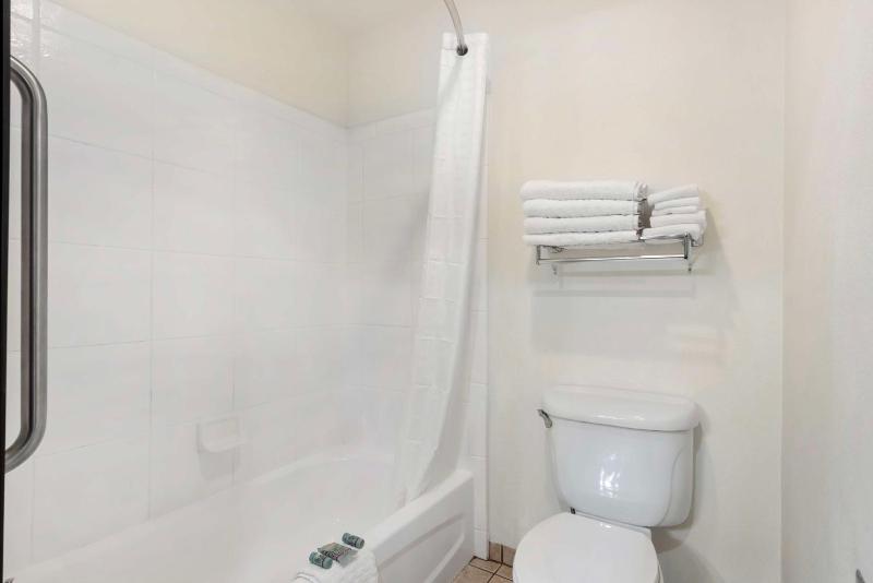 King Room image 2